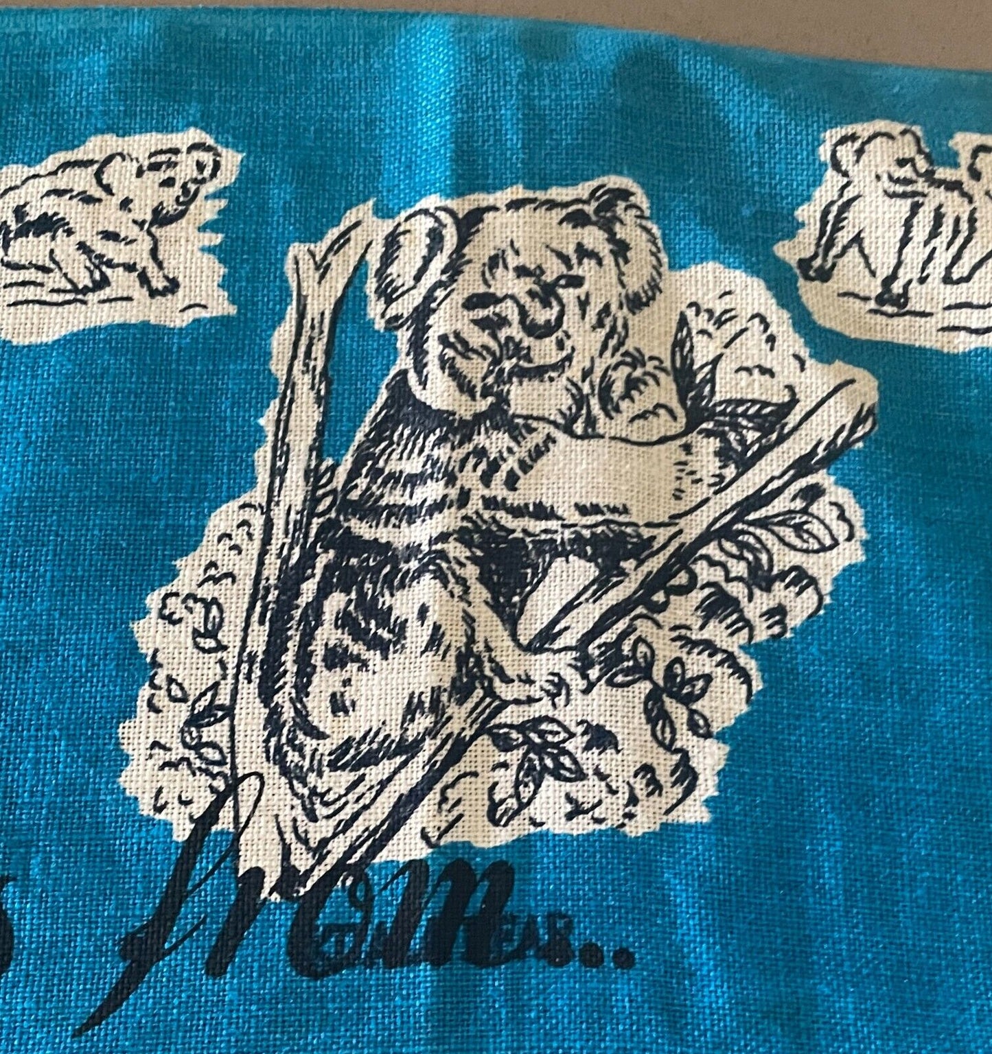 Vintage Tea Towel Sea Acres Port Macquarie  Australia Map Flora Fauna Souvenir