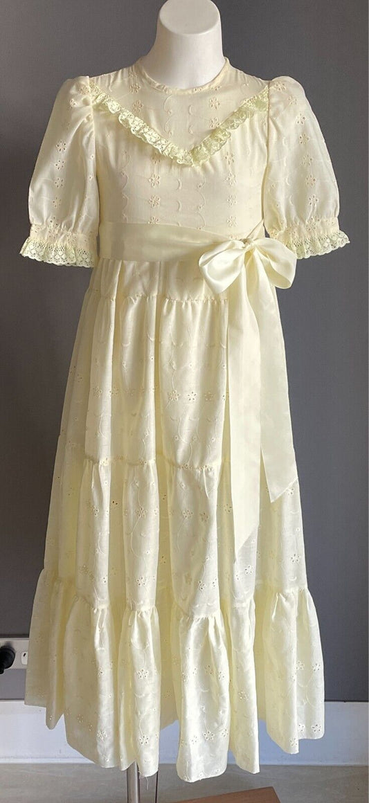 Vintage 1970s Maxi Dress Pale Yellow Broderie Anglaise Tier Girls Size 6 NEW