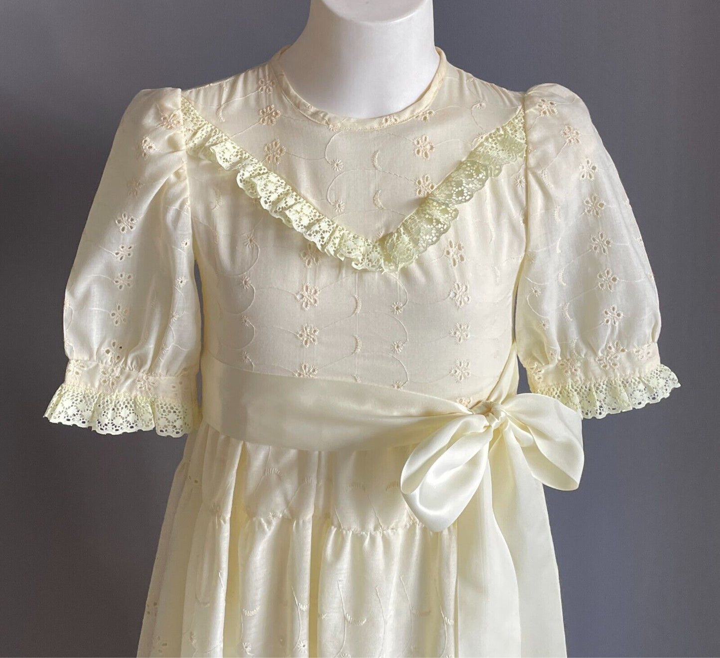 Vintage 1970s Maxi Dress Pale Yellow Broderie Anglaise Tier Girls Size 6 NEW