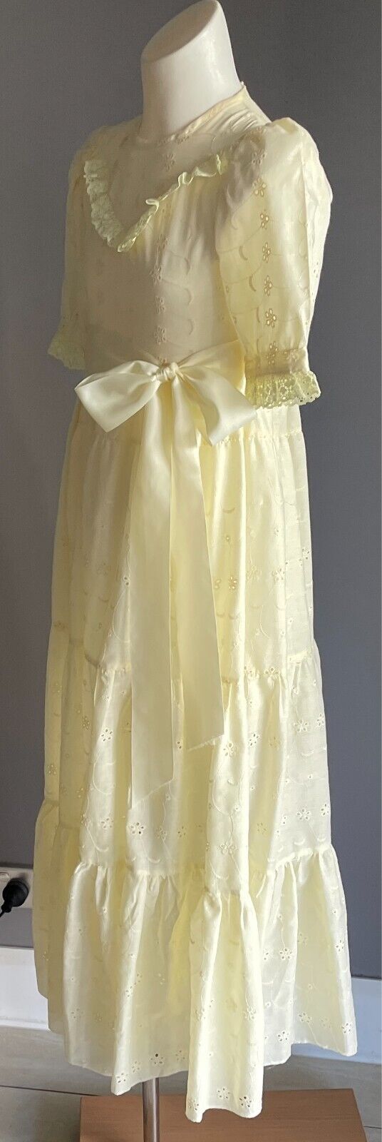 Vintage 1970s Maxi Dress Pale Yellow Broderie Anglaise Tier Girls Size 6 NEW