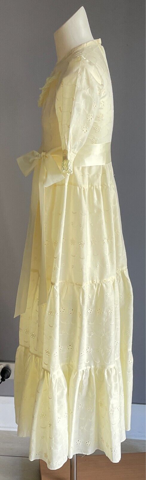 Vintage 1970s Maxi Dress Pale Yellow Broderie Anglaise Tier Girls Size 6 NEW