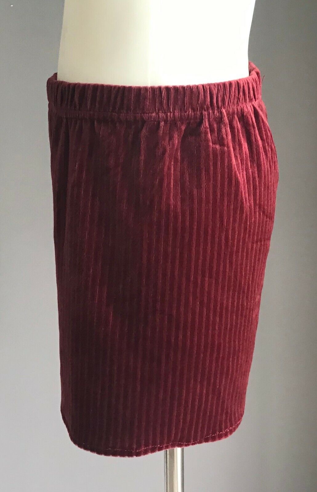 Tween ACTION GIRL Burgundy Self Stripe Velour Girls Stretch Shorts Size 12