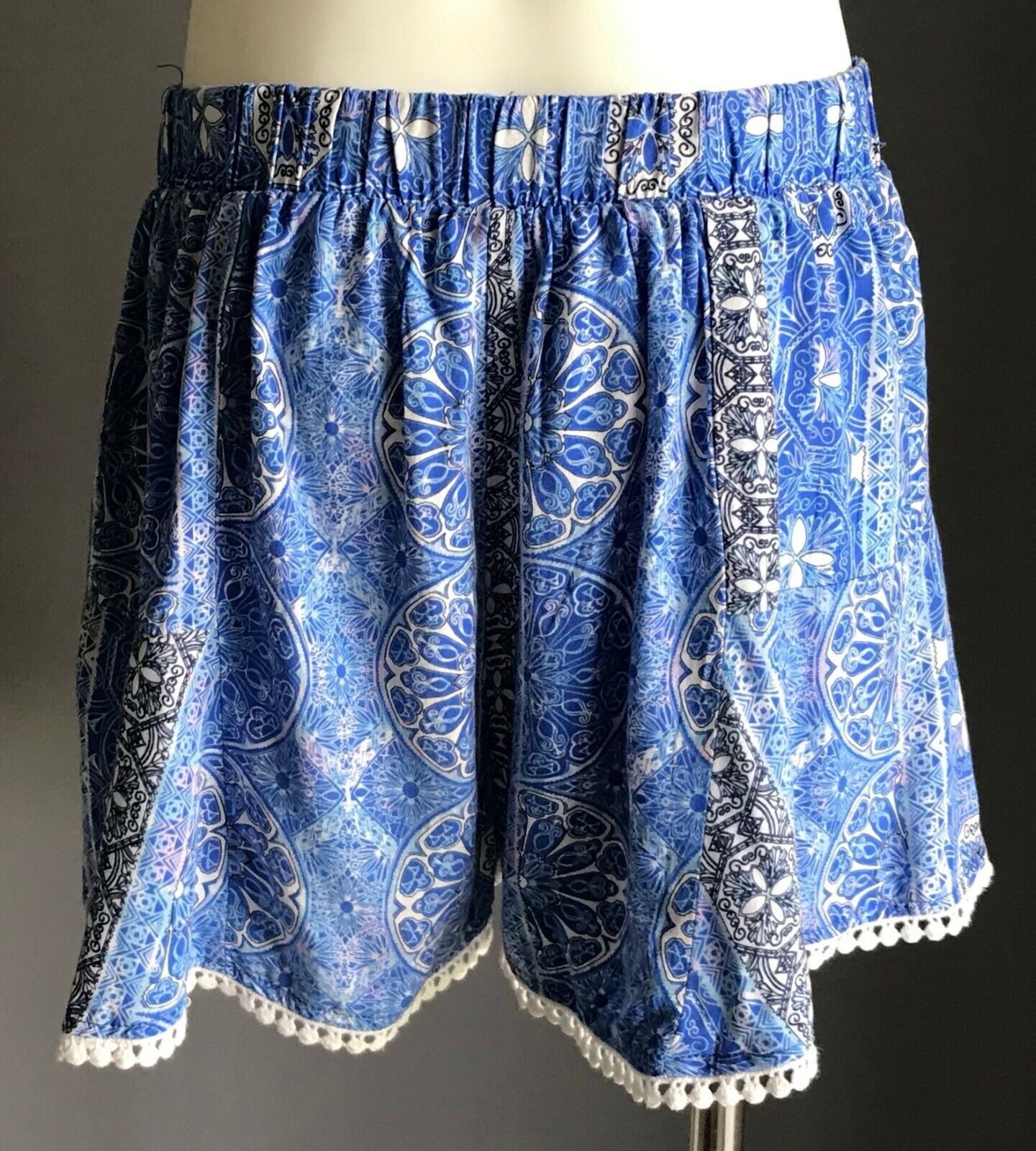 Tween Girl TARGET Full Flared Shorts Blue Black White Print Elastic Waist Sz 12