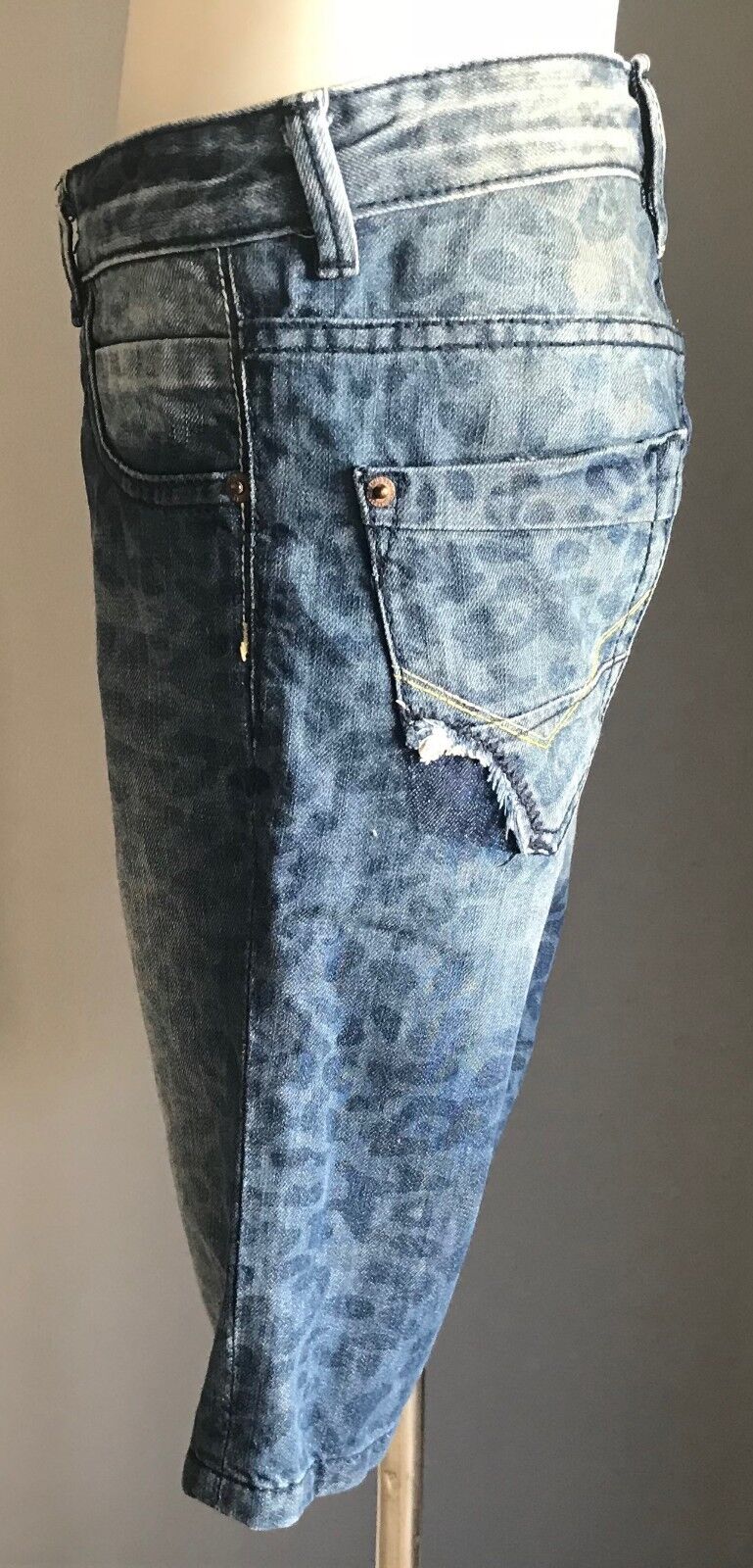 ZARA BOYS Denim Shorts Animal Print Size 7 - 8 yr  Distressed Look