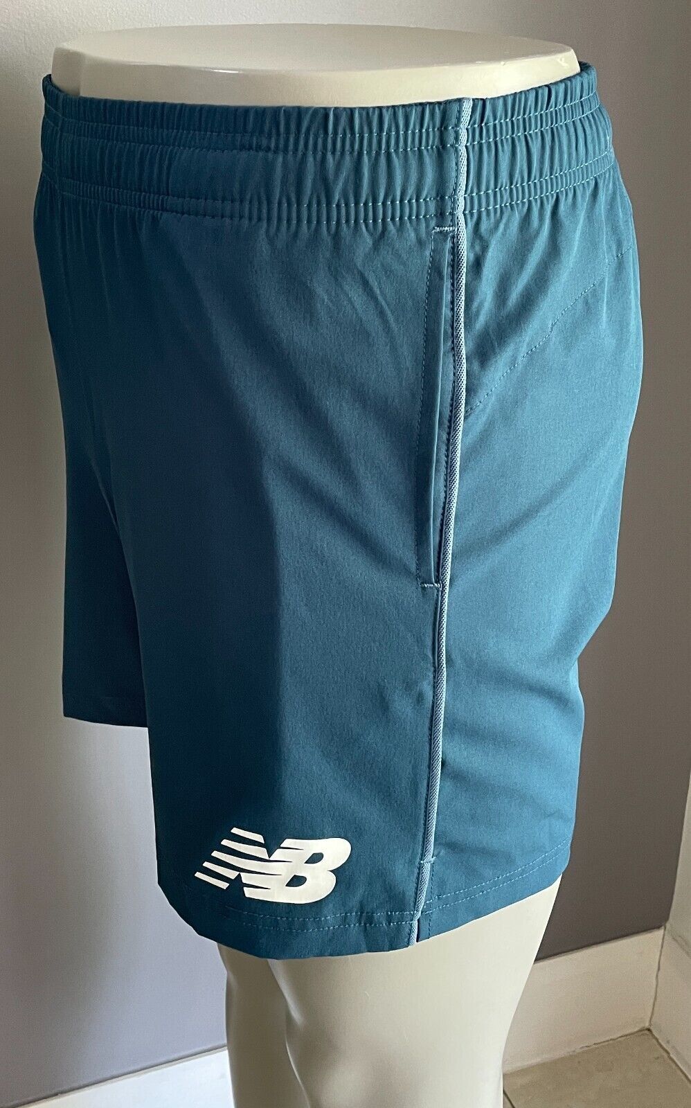 NEW BALANCE Sports Shorts Navy Teal Running Core Elastic Waist Active Size M NEW