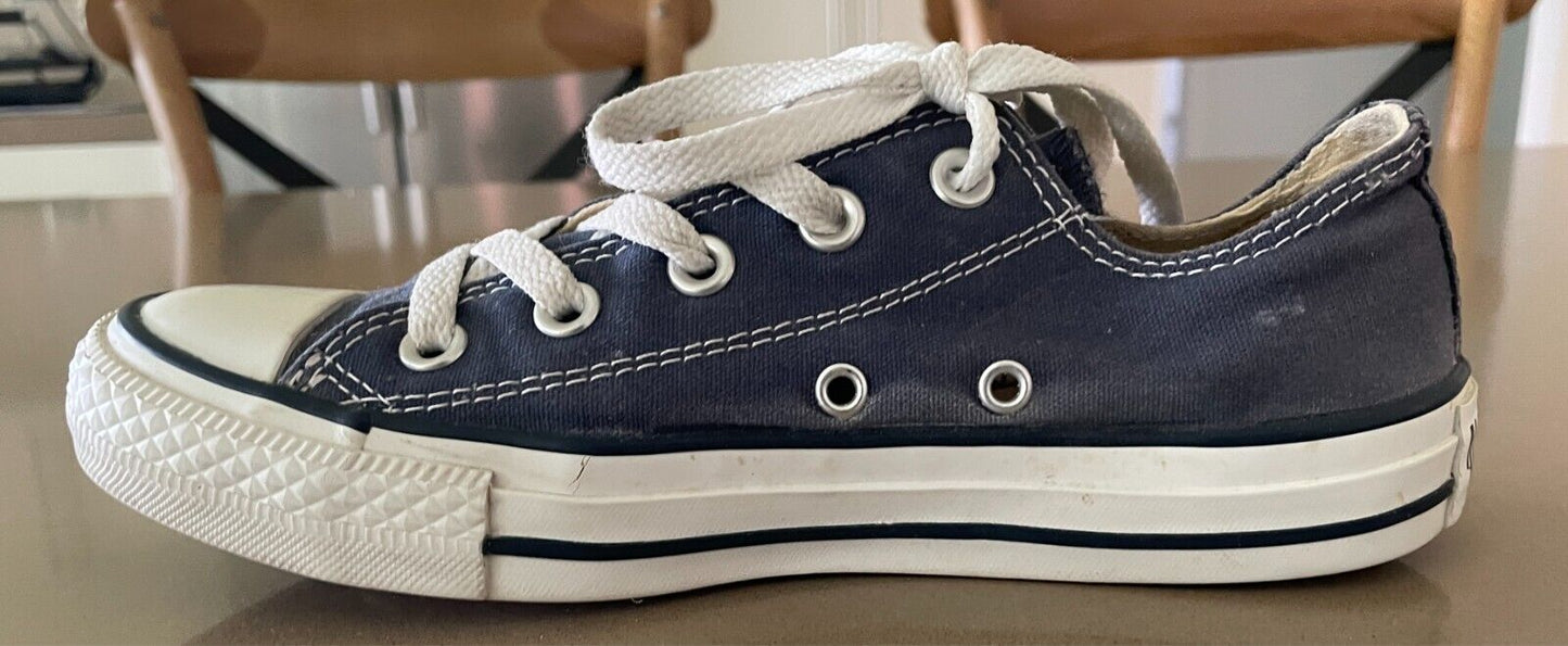 CONVERSE All Star Sneakers Unisex Blue & White Trim Men 4/ Women 6 Canvas Shoes