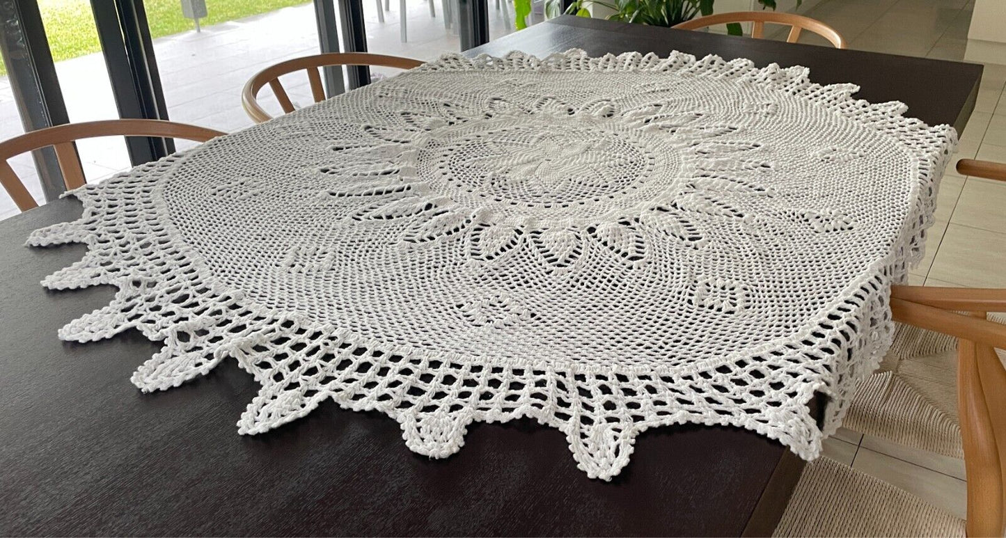 1970s White Cotton Crochet Stitch Round TABLE CLOTH/Wall Hanging 154cm Diametre