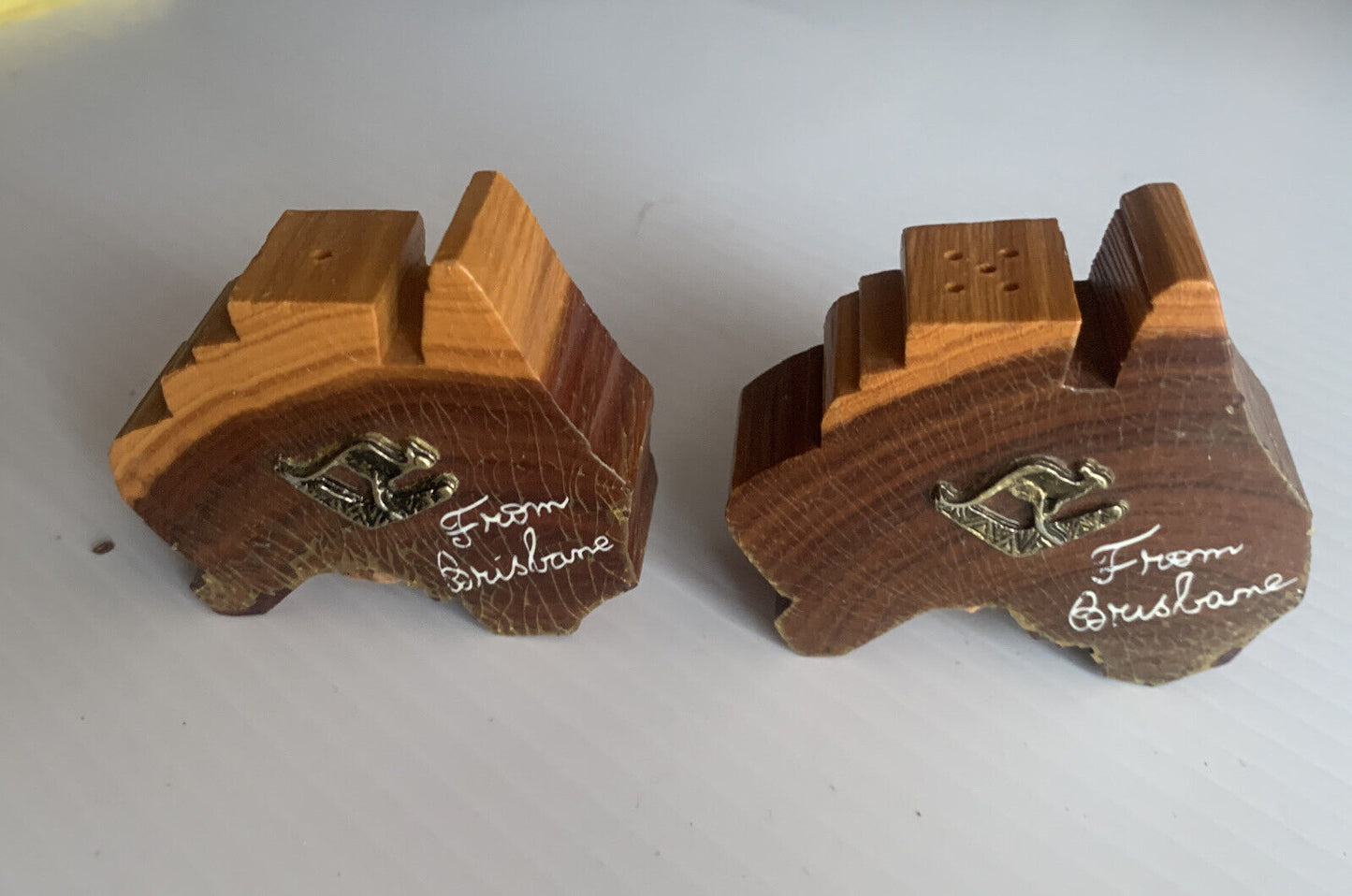 1960’s Australia Shape Wooden Salt Pepper Shaker Set Corks Brisbane Souvenir NEW