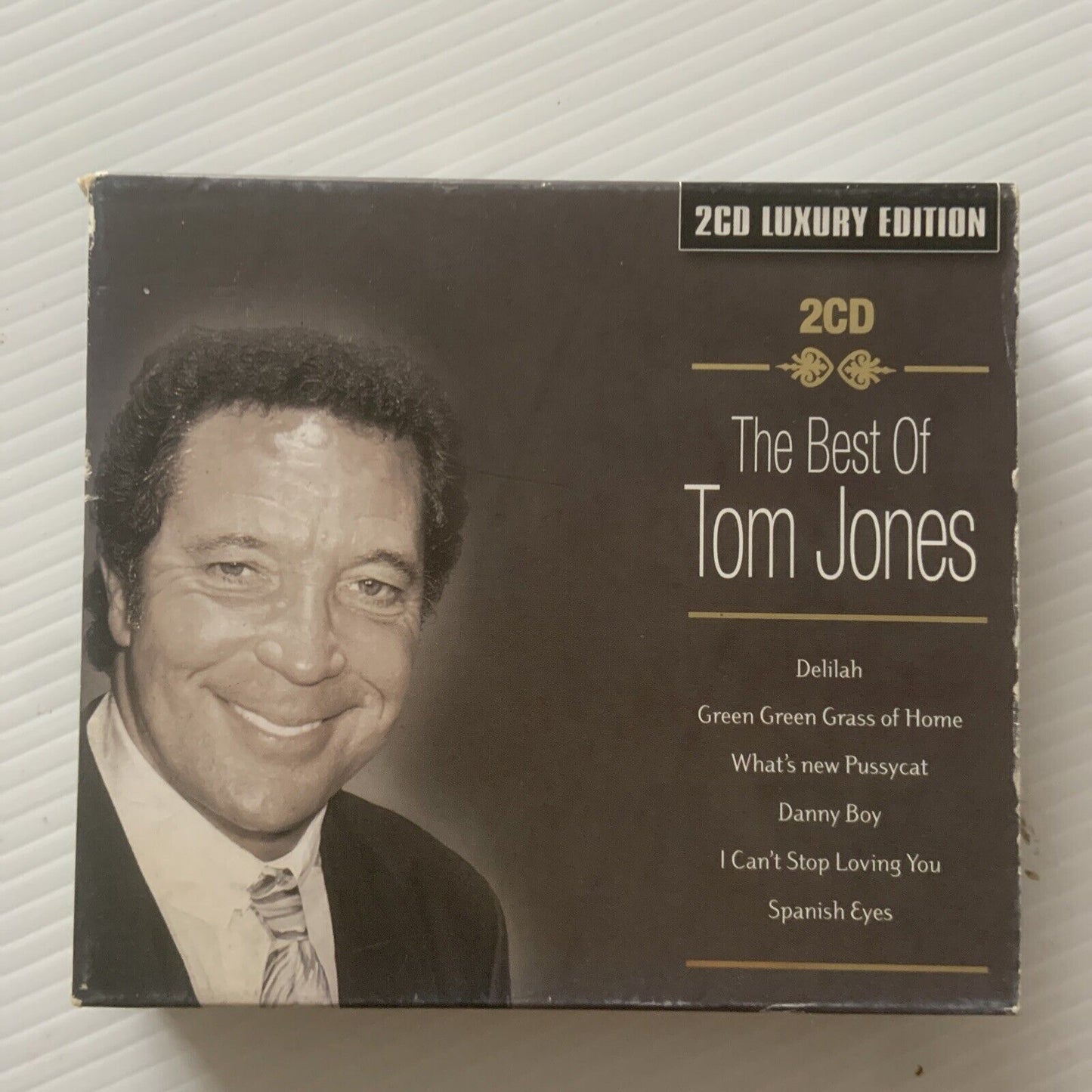 2 CD Set 32 HITS TOM JONES THE VERY BEST OF TOM JONES Album Deluxe w Slipcover