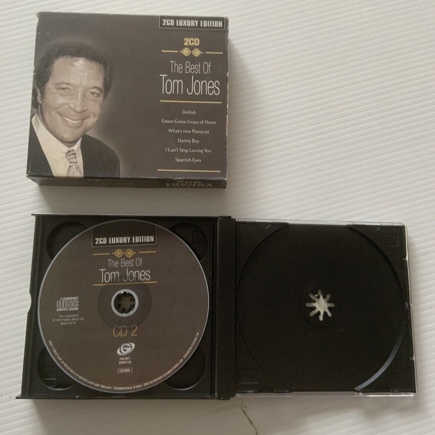 2 CD Set 32 HITS TOM JONES THE VERY BEST OF TOM JONES Album Deluxe w Slipcover