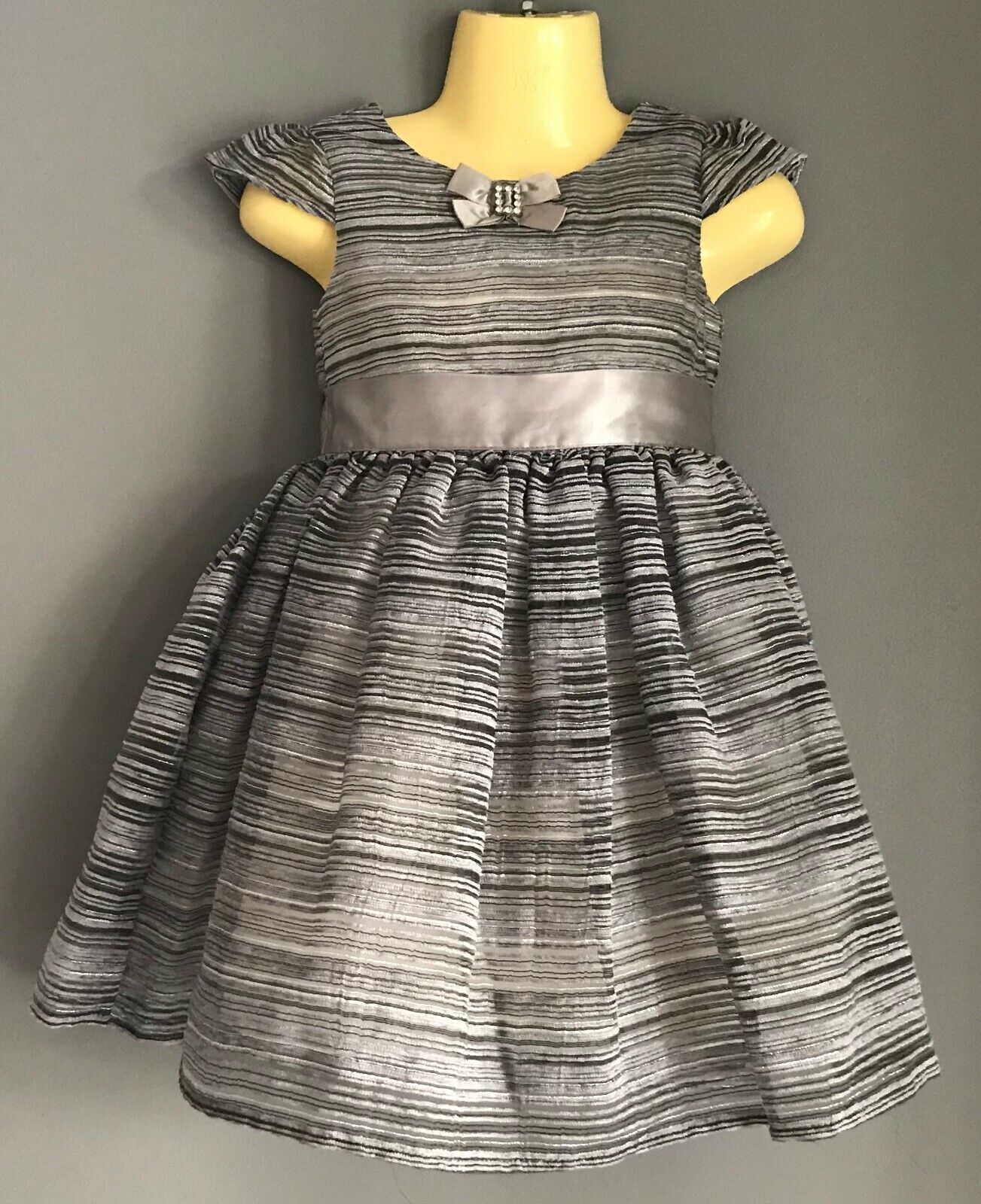 Baby Girl ORIGAMI Flower Girl Dress Grey & Silver Tie Back Party Formal Size 2