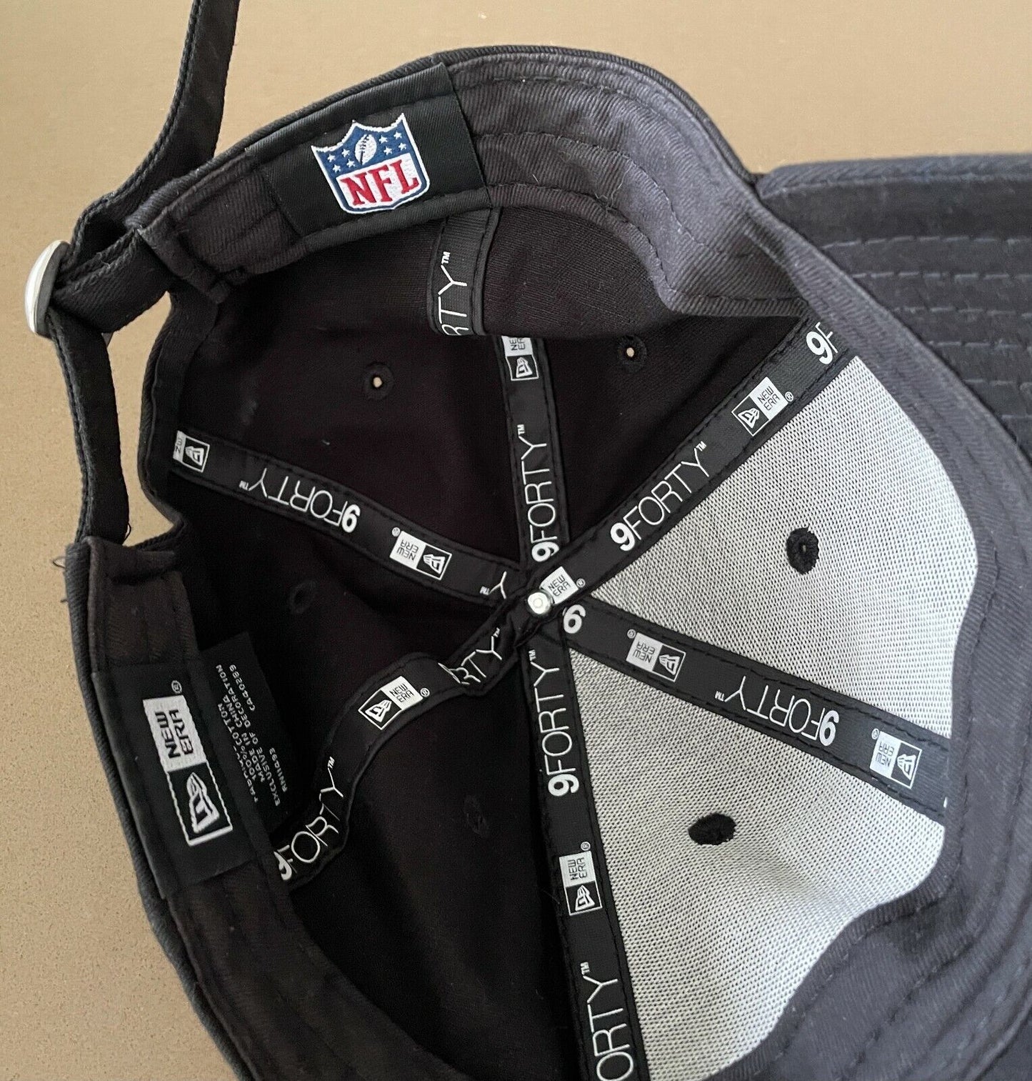 Cap NFL 9Forty NEW ERA Oakland Raiders Black & White CA40289 Baseball Hat NEW