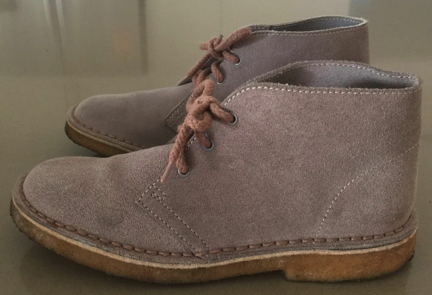 CLARKS Desert Boots Junior Taupe Suede Leather Sz 2E Shoes Lace up Ankle Boots