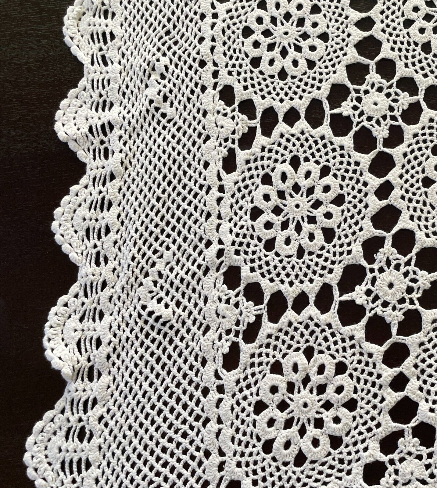 Crochet Lace TABLE CLOTH 1970s White Cotton Square (ish) Bedspread 140 x 147cm