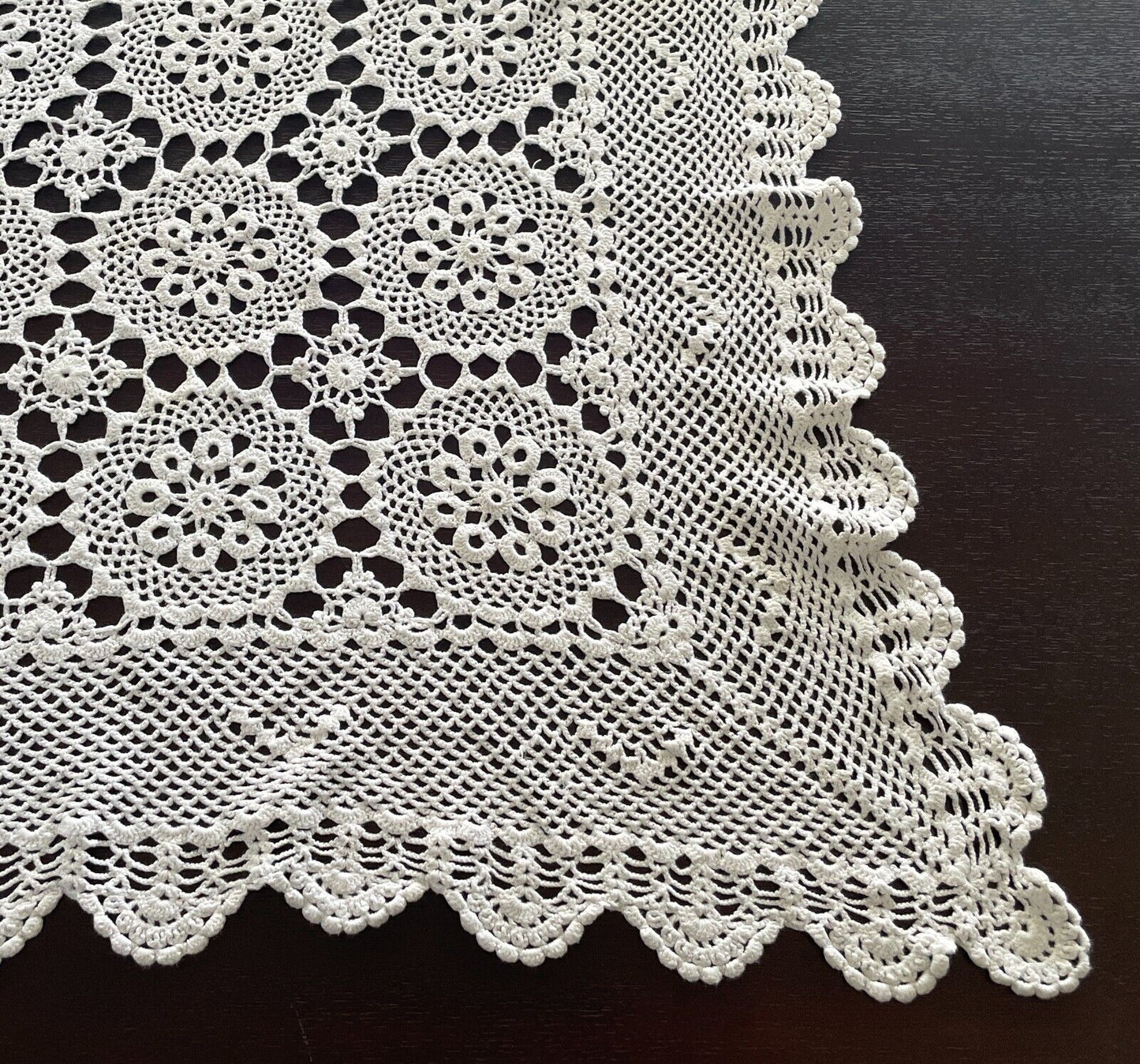 Crochet Lace TABLE CLOTH 1970s White Cotton Square (ish) Bedspread 140 x 147cm