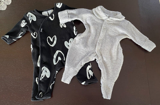 Grey BONDS & TINY LITTLE MONSTERS Rompers Black White Heart Print Size 0000