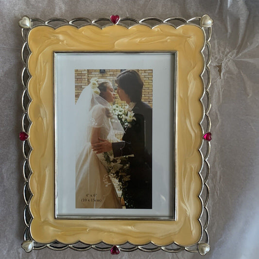Metal Photo Frame Hand Polished & Yellow Lacquer Coated Wedding Box 10 x15cm NEW
