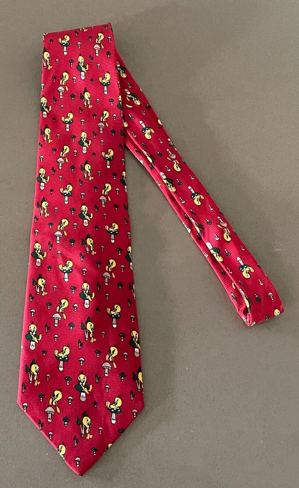 NeckTie LOONEY TUNES Red Tweety Bird & Mushroom Print Novelty Neck Tie