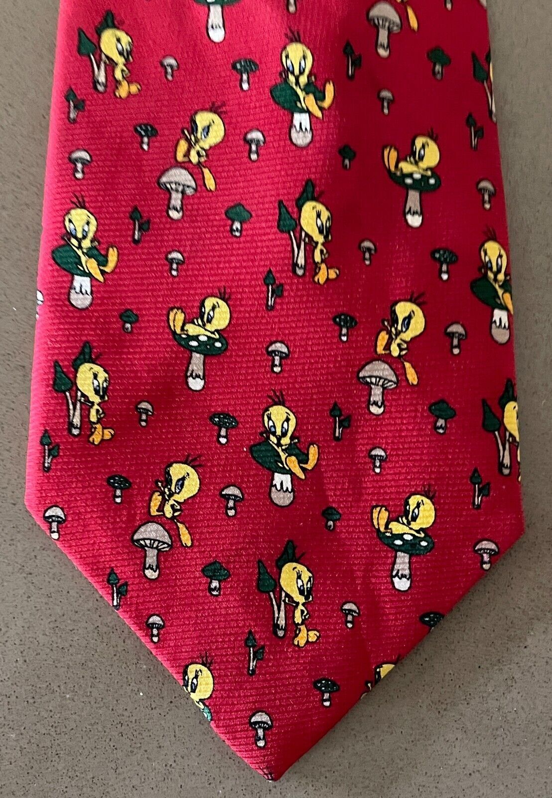 NeckTie LOONEY TUNES Red Tweety Bird & Mushroom Print Novelty Neck Tie