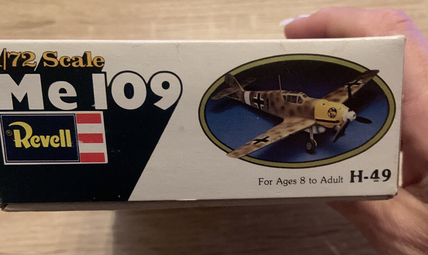 REVELL Me 109 Model Plane Kit 1/72 Complete Original Kit Unassembled