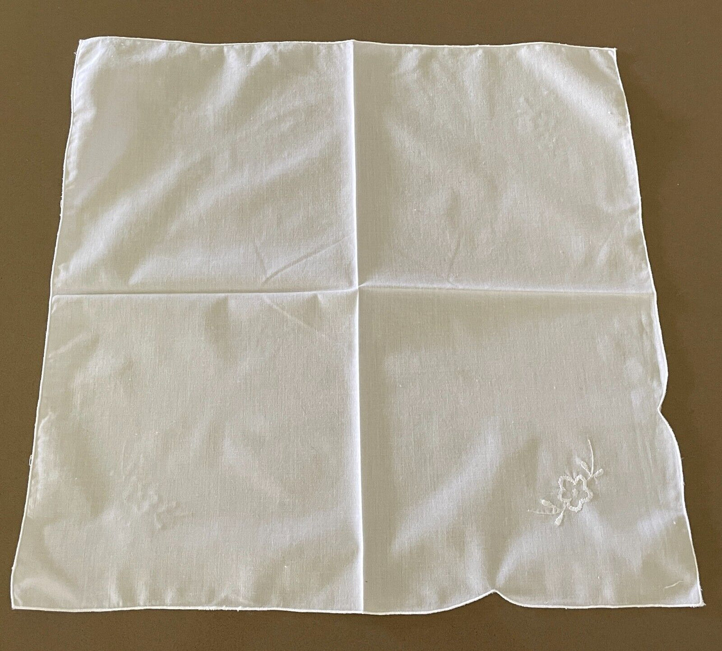 Set of 10 Table Napkins White Cotton Floral Embroidered Square 41 x 42cm NEW