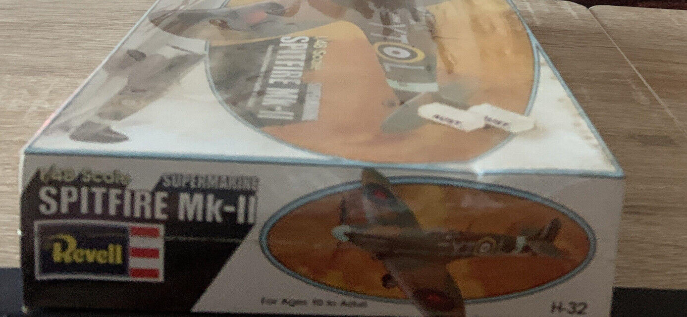 REVELL Spitfire Mk-II Frontline Defender 1/48 1978 Plastic Model Kit Aircraft NE