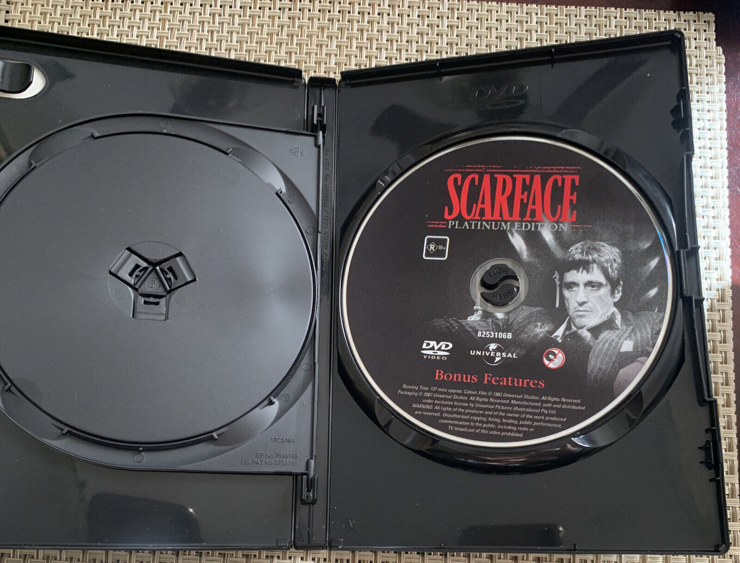 Scarface EMPTY DVD CASE has Bonus Features Disc 2007 Platinum Edition Al Pacino