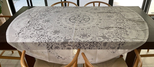 VIENNA TABLE CLOTH Vintage White Polyester Lace Round Diameter 180cm New in Pack
