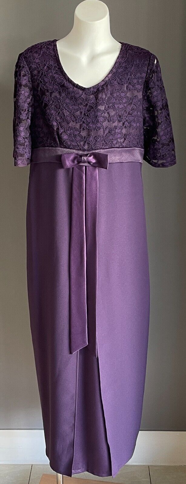 Teen Girl Long Formal Purple A-Line Midi Gown Short Sleeve Lace Bodice 16 Years