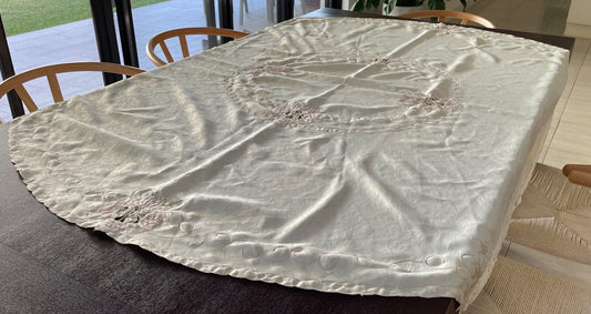 TABLE CLOTH Vintage Cream Jacquard Silky Oval Pink Green Flowers 174 x 169cm