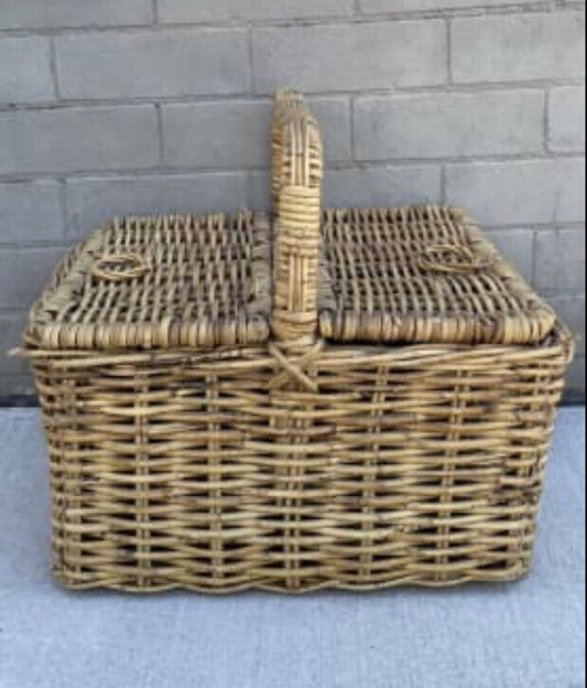 Vintage Picnic Basket HAMPER 42cm BAMBOO CANE FRENCH ENGLISH Style Storage AE51