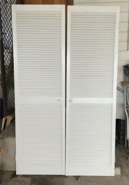 Vtg Pair White Louvre Doors 2030x610 mm Window Shutters Louvres Cladding *Read