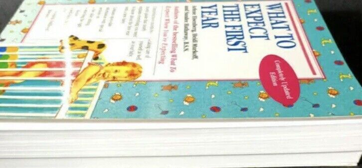WHAT TO EXPECT THE FIRST YEAR Arlene Eisenberg Murkoff Parenting Newborn PB Book