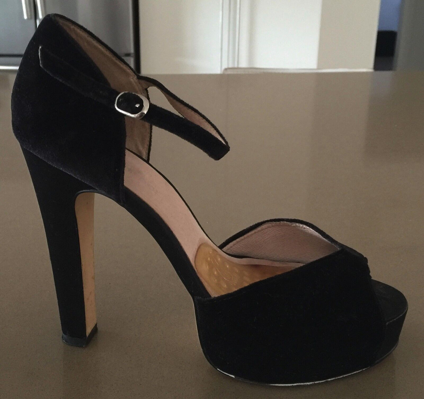 ZOE WITTNER "Hannita" High Heels Black Velvet Platform Ankle Strap 38 Stiletto