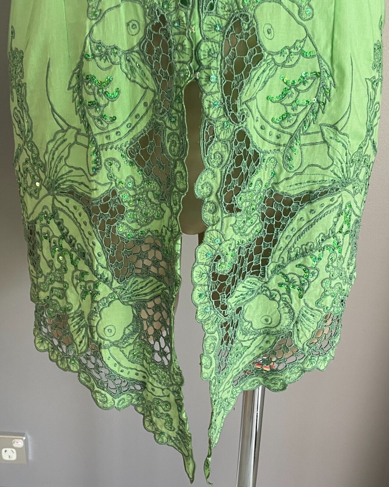 BALI COLOUR Open Top Green COTTON Floral Embroidered Sequin 3/4 Sleeve Size M 10