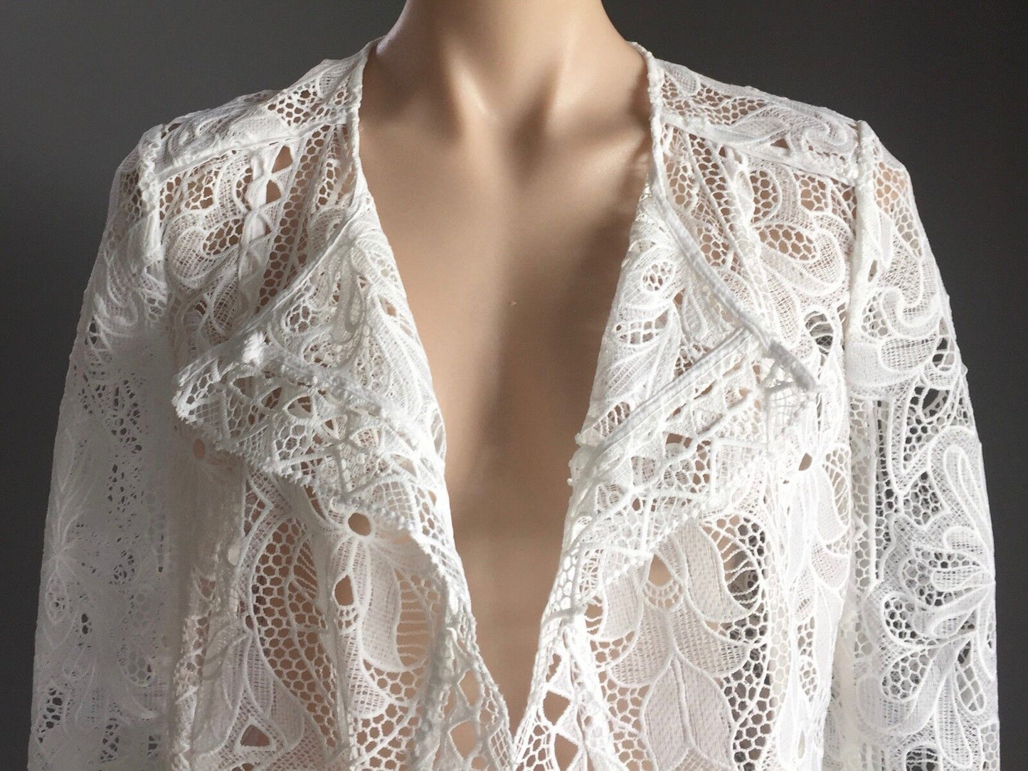 LACE CROP  Jacket Soft White Drape Ladies Size 10 New Vintage Stunning!