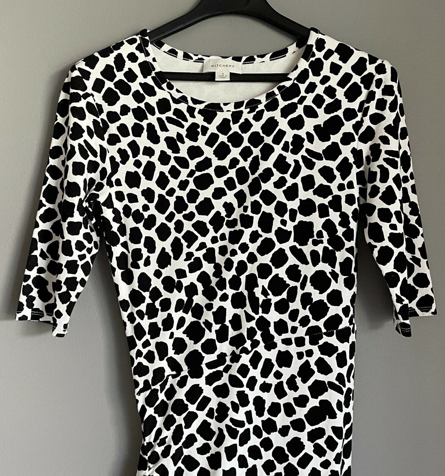 WITCHERY Bodycon Dress Black Off White Giraffe Print 3/4 Sleeve Stretch Size 4