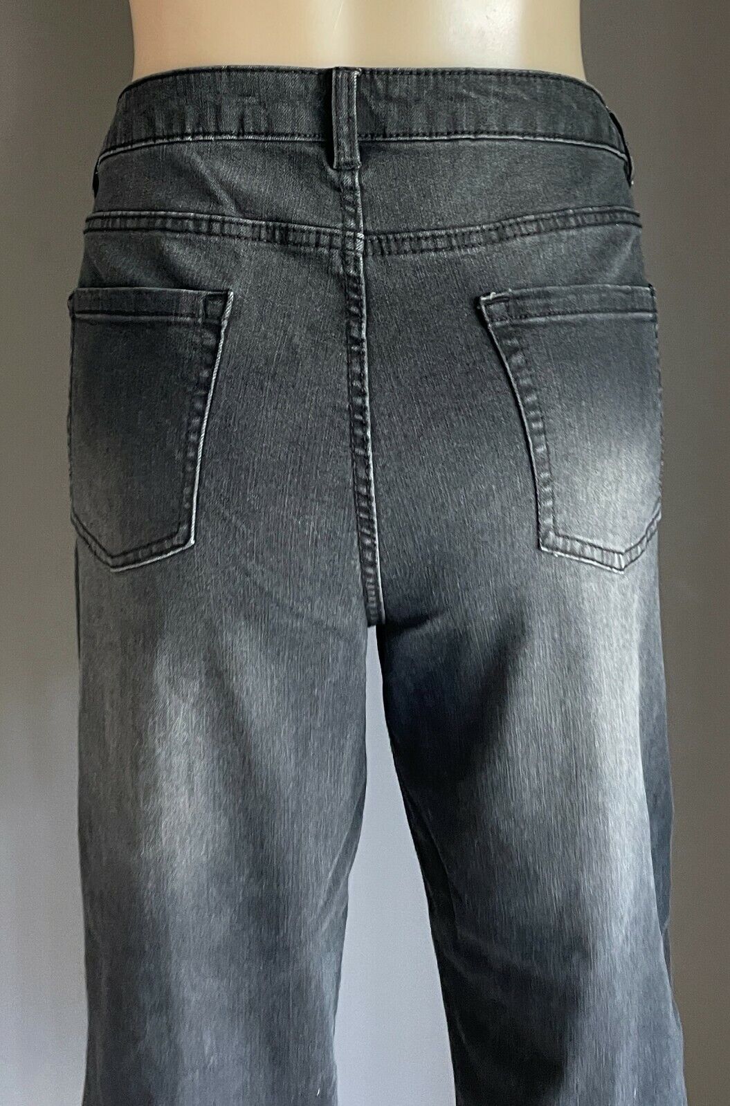 Size 14 Jeans SUZANNE GRAE DENIM Cropped Black Wash Slim Leg Ladies