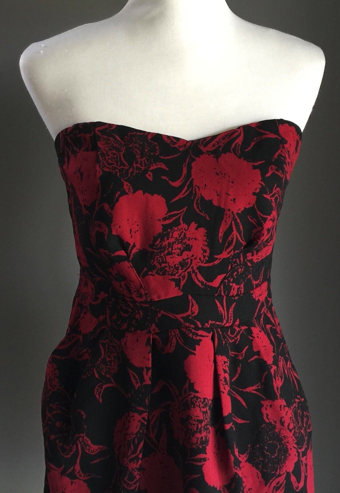 BARKINS Strapless Dress Burgundy & Black Floral Print Size 10 Figure Flattering