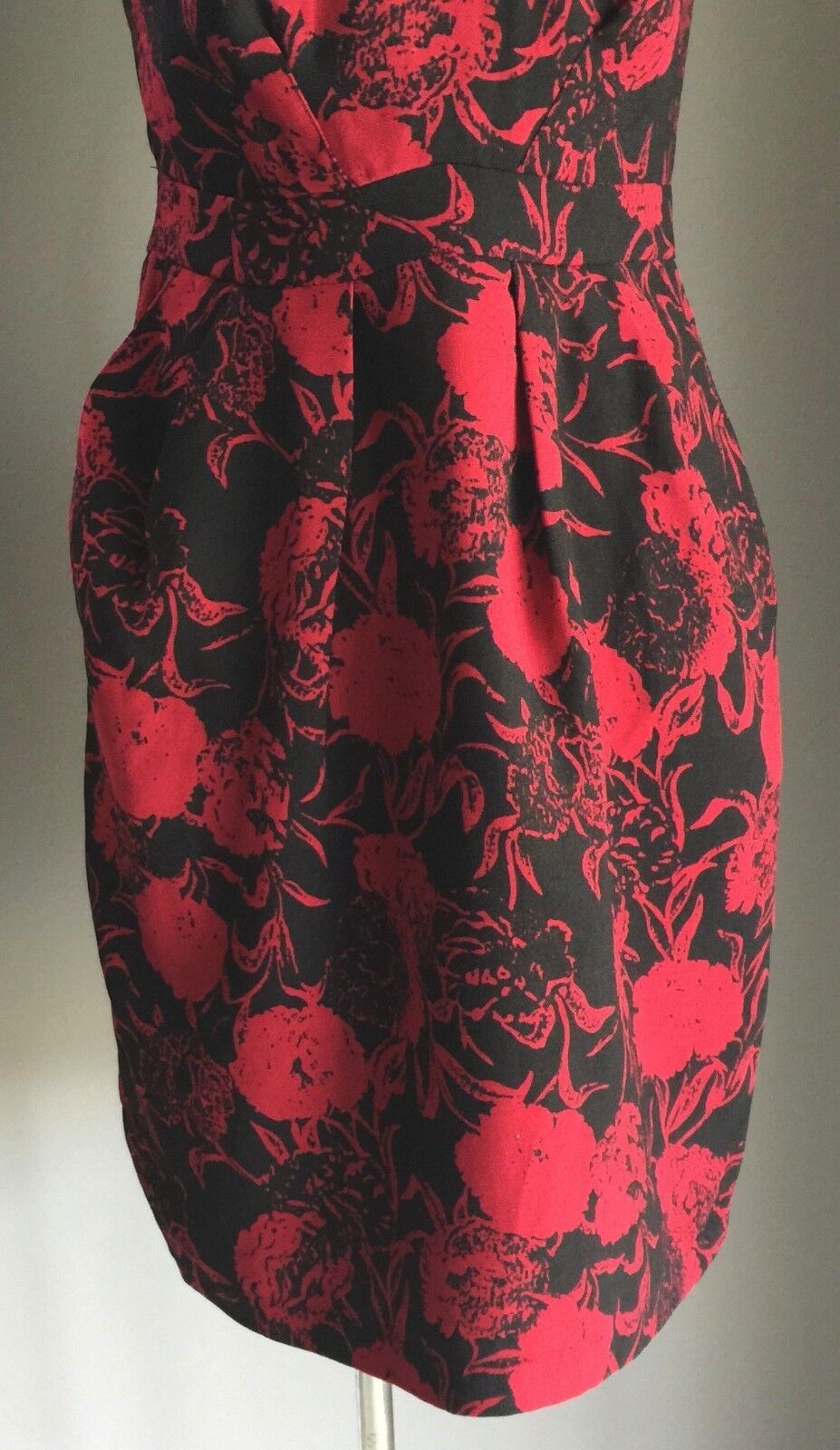 BARKINS Strapless Dress Burgundy & Black Floral Print Size 10 Figure Flattering