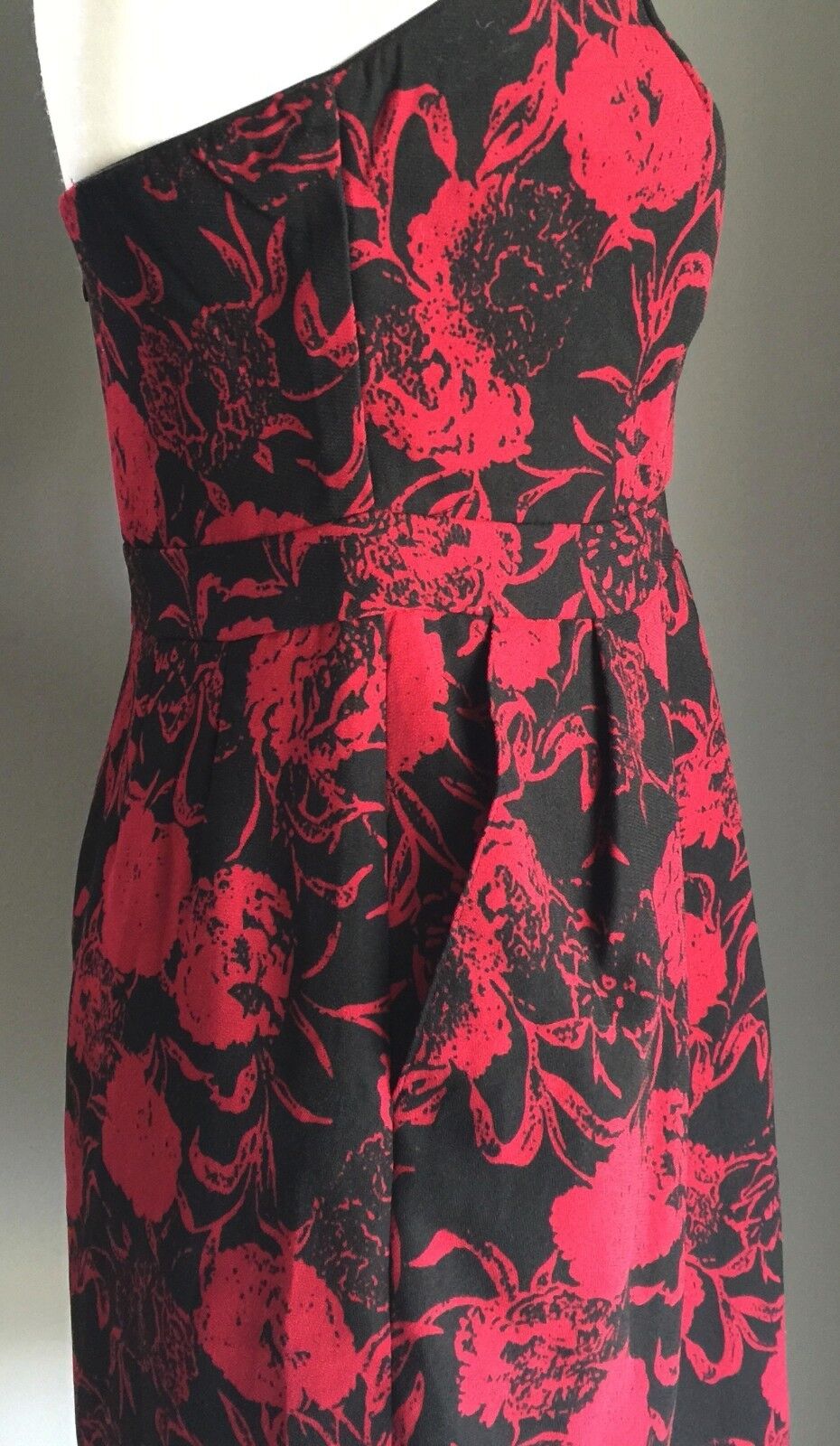 BARKINS Strapless Dress Burgundy & Black Floral Print Size 10 Figure Flattering