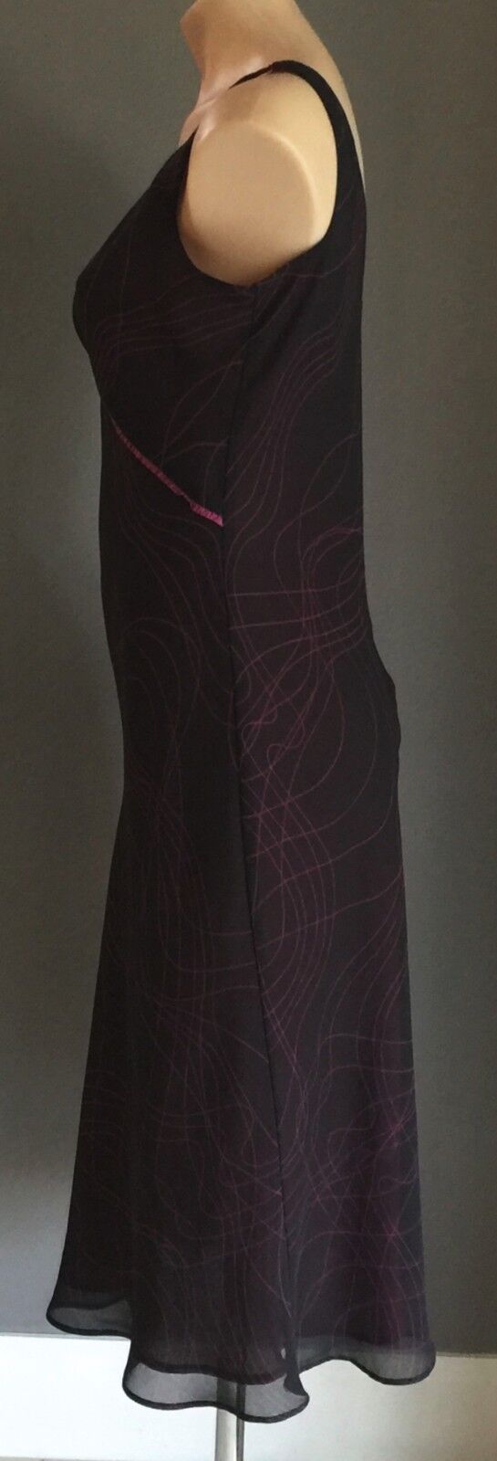 VERONIKA MAINE Dress Black & Cerise Sleeveless Sheath Red Pink Ladies Size 12