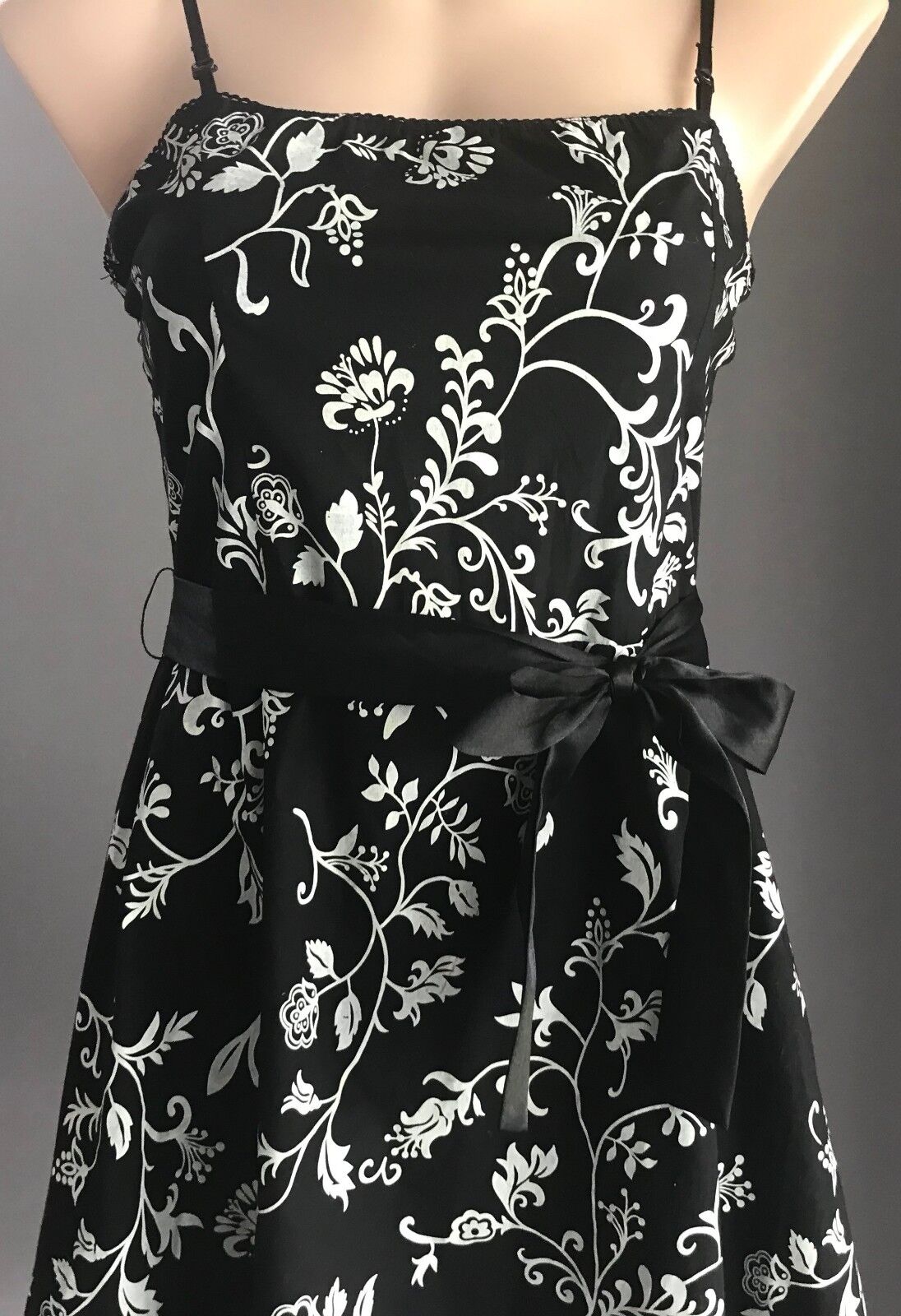 MISS CHERRY Black White Floral Print Sleeveless A-Line Dress Size 12 Retro Vibe