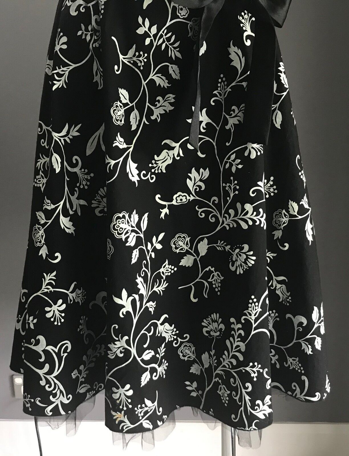MISS CHERRY Black White Floral Print Sleeveless A-Line Dress Size 12 Retro Vibe