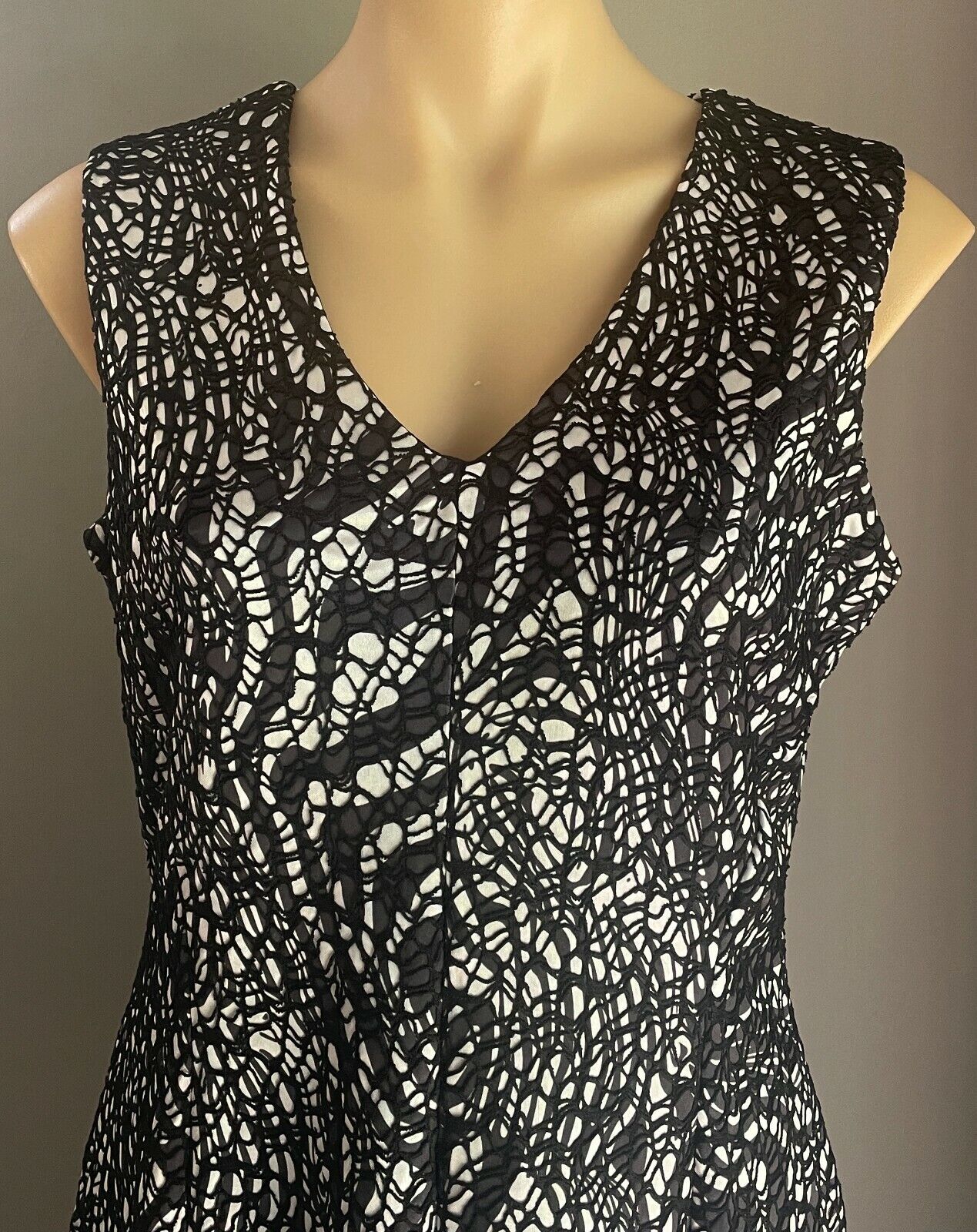 LIZ JORDAN Dress Black Silver Grey Print Sleeveless A-Line Size 12 - Stunning