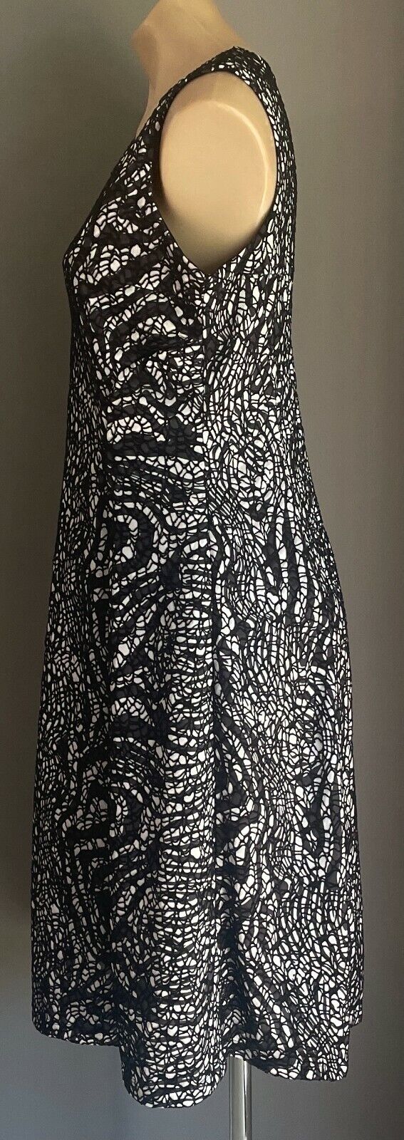 LIZ JORDAN Dress Black Silver Grey Print Sleeveless A-Line Size 12 - Stunning