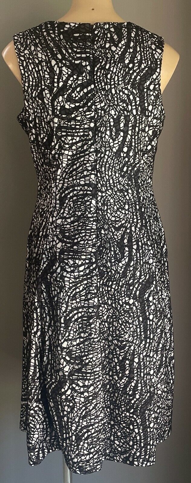 LIZ JORDAN Dress Black Silver Grey Print Sleeveless A-Line Size 12 - Stunning