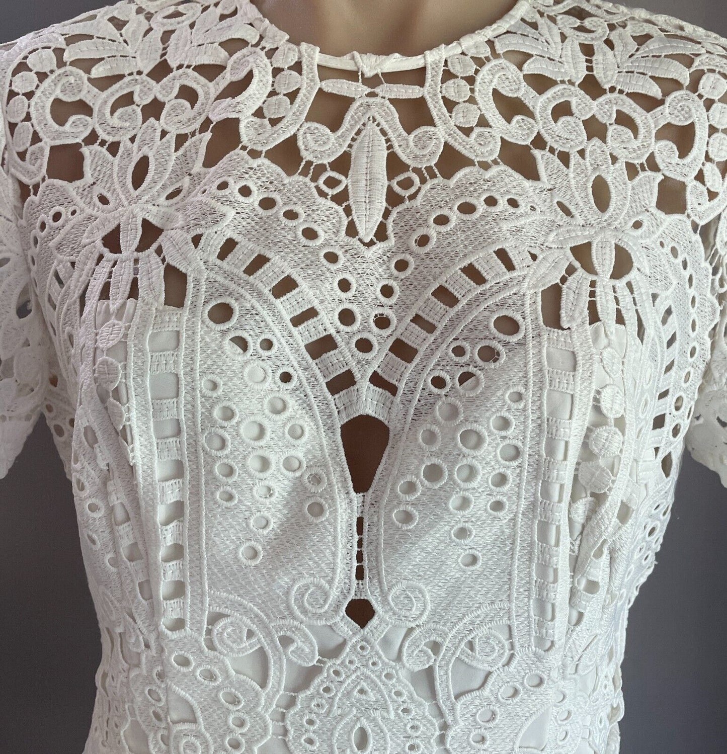 LOVER Dress Sheath White Cut Out Lace Size 12 Short Sleeve Knee Length Lined NEW