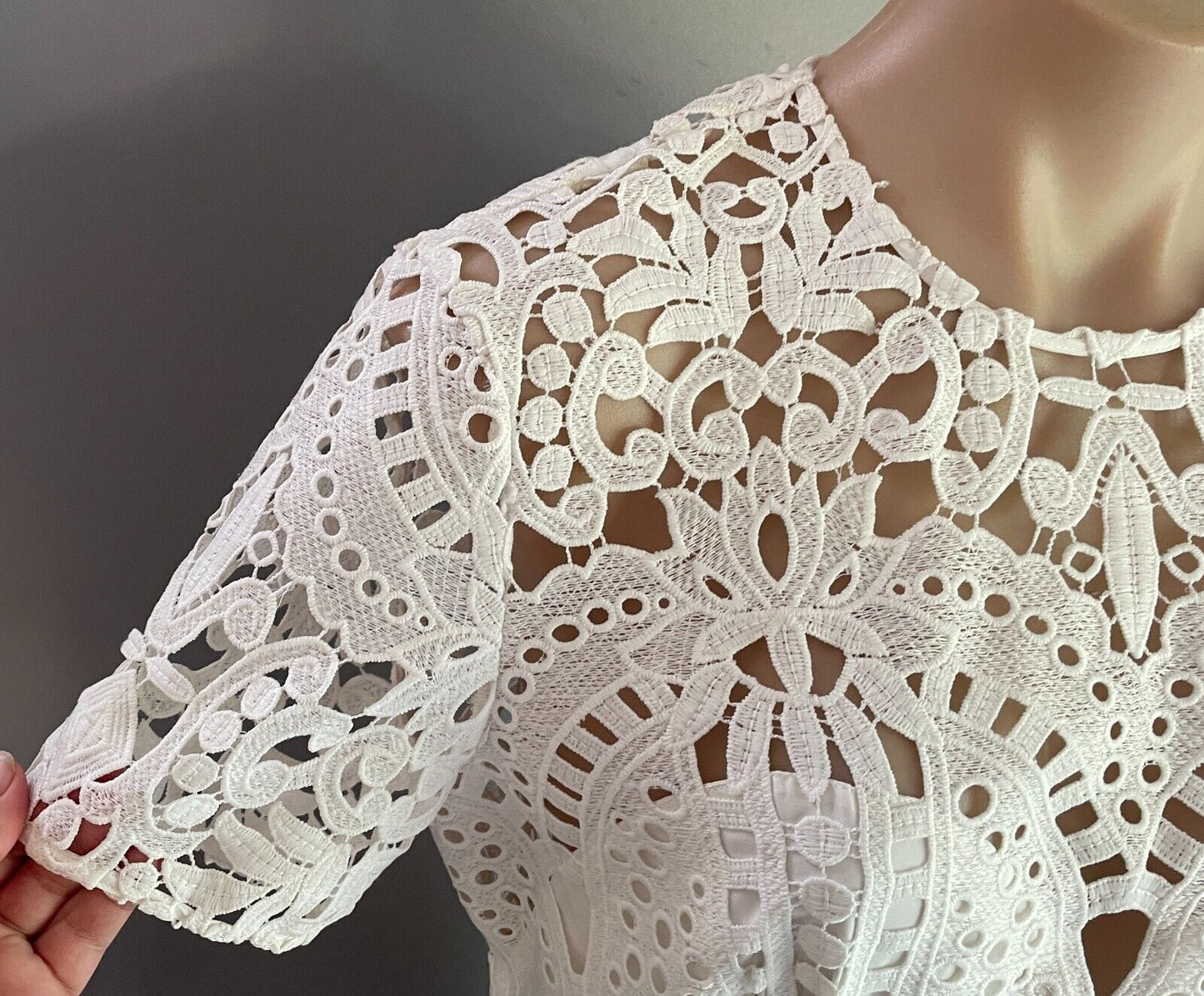 LOVER Dress Sheath White Cut Out Lace Size 12 Short Sleeve Knee Length Lined NEW