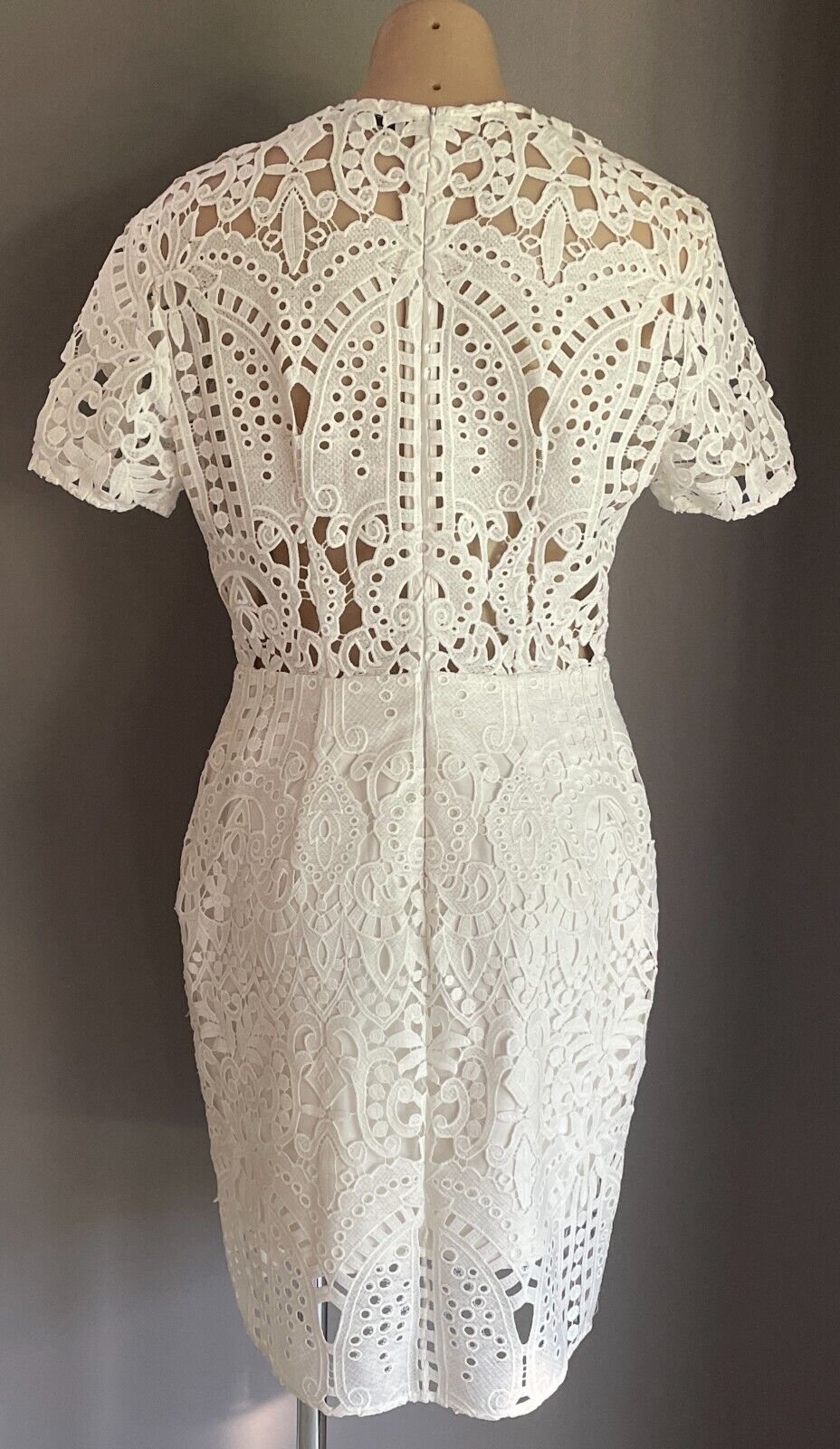 LOVER Dress Sheath White Cut Out Lace Size 12 Short Sleeve Knee Length Lined NEW